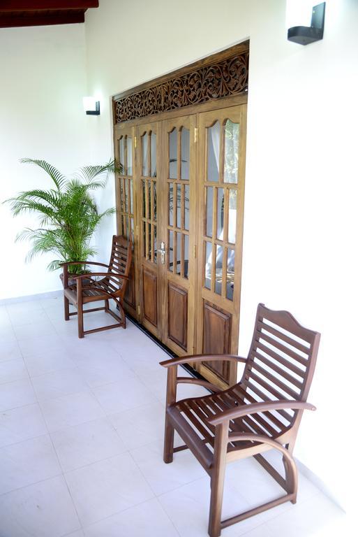 Aayu'S Guest Hotel เบนโตตา ภายนอก รูปภาพ
