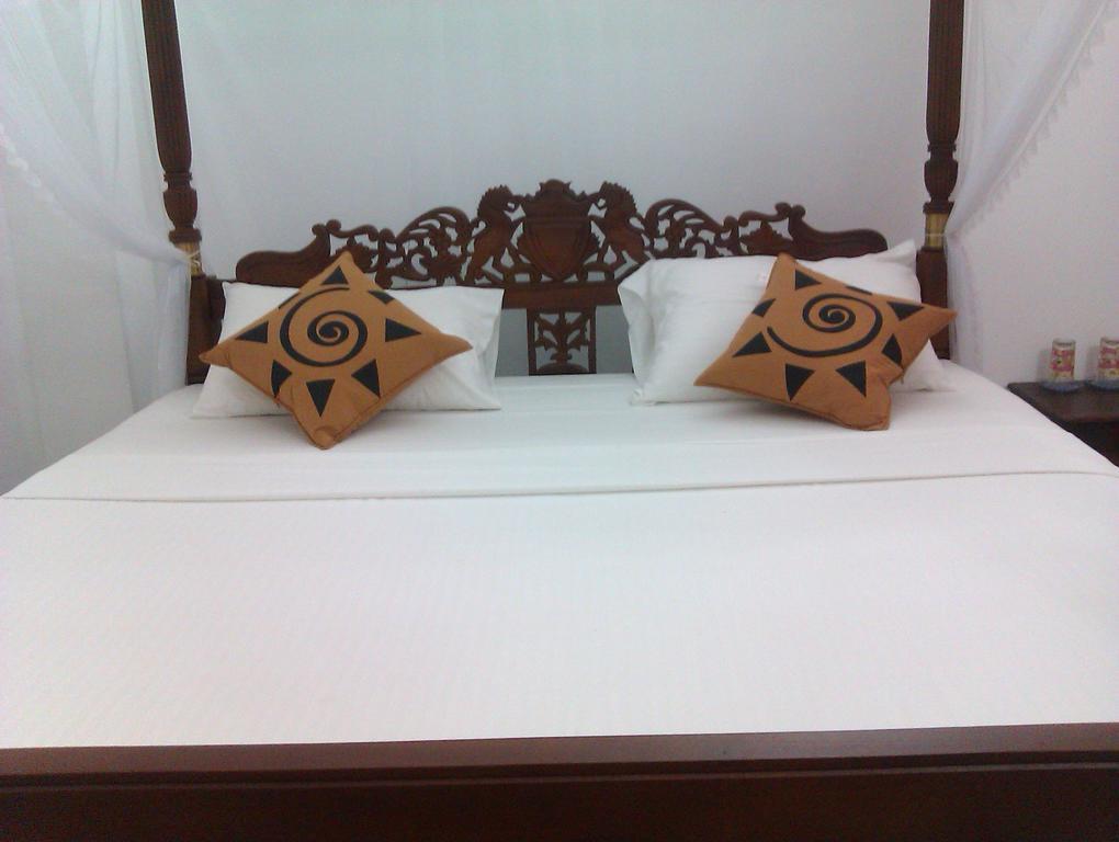 Aayu'S Guest Hotel เบนโตตา ห้อง รูปภาพ