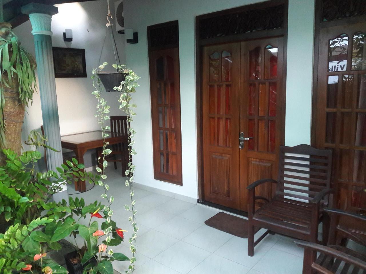 Aayu'S Guest Hotel เบนโตตา ภายนอก รูปภาพ